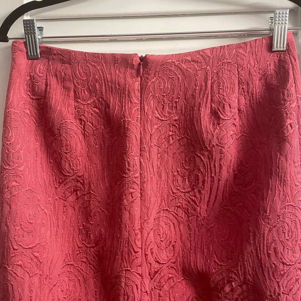 Via Condotti LIKE NEW Pink Textured Pencil Skirt.Size 2.Pink on Pink Brocade - Picture 4 of 5